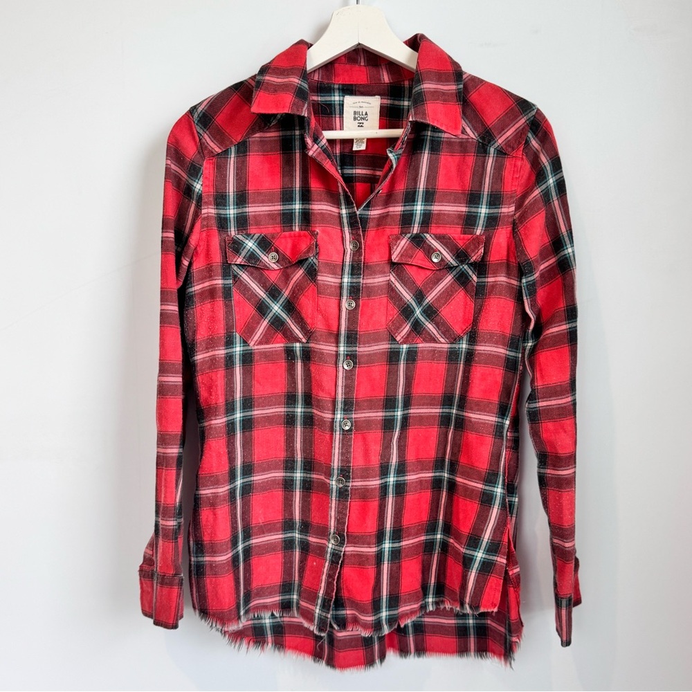 Billabong Red and Black Plaid Lightweight Flannel Button Down Shirt Size Small